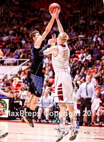 Thumbnail 3 in Pleasant Grove vs Lone Peak (UHSAA 5A Final) photogallery.