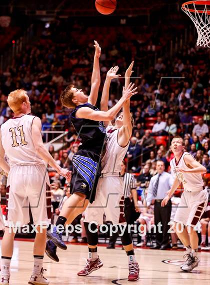 Thumbnail 2 in Pleasant Grove vs Lone Peak (UHSAA 5A Final) photogallery.