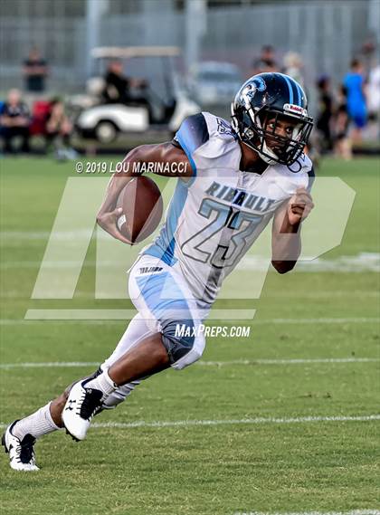 Thumbnail 2 in Ribault @ Creekside photogallery.