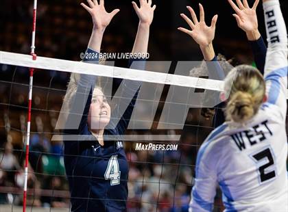 Thumbnail 2 in Pueblo West vs. Pine Creek (CHSAA 5A Round 2) photogallery.