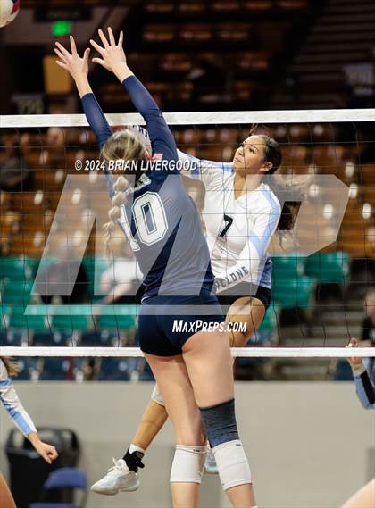 Thumbnail 3 in Pueblo West vs. Pine Creek (CHSAA 5A Round 2) photogallery.