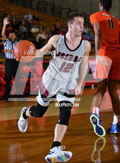 Thumbnail 2 in Whitney Young vs. JSerra Catholic (Nike Extravaganza) photogallery.