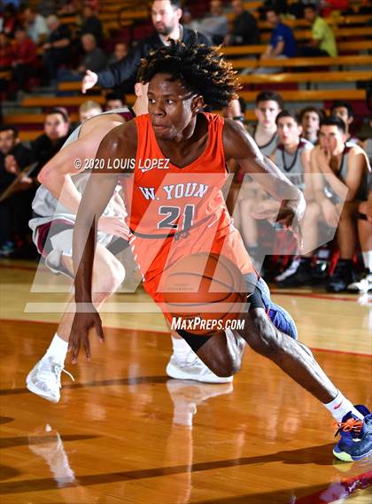 Thumbnail 1 in Whitney Young vs. JSerra Catholic (Nike Extravaganza) photogallery.