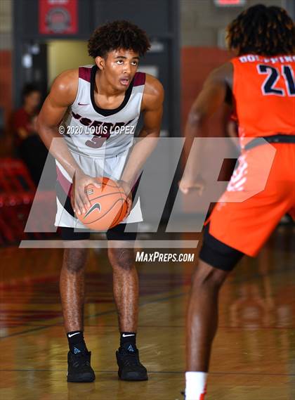 Thumbnail 1 in Whitney Young vs. JSerra Catholic (Nike Extravaganza) photogallery.