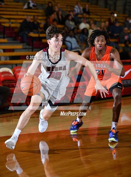 Thumbnail 3 in Whitney Young vs. JSerra Catholic (Nike Extravaganza) photogallery.