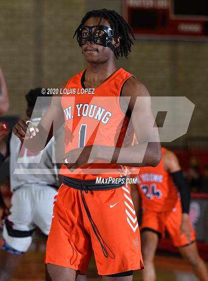 Thumbnail 1 in Whitney Young vs. JSerra Catholic (Nike Extravaganza) photogallery.