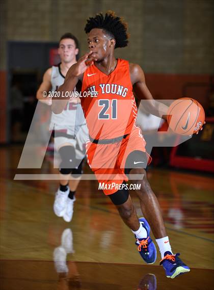 Thumbnail 2 in Whitney Young vs. JSerra Catholic (Nike Extravaganza) photogallery.
