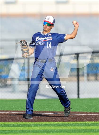 Thumbnail 3 in Edmond North @ Deer Creek photogallery.