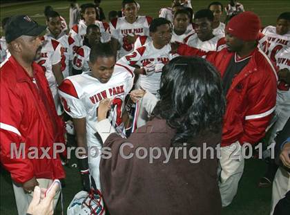 Thumbnail 2 in View Park vs. Animo South Los Angeles (CIF LACS D3 FINAL) photogallery.
