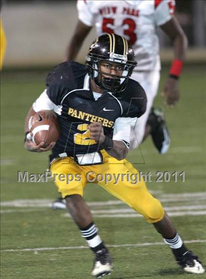 Thumbnail 1 in View Park vs. Animo South Los Angeles (CIF LACS D3 FINAL) photogallery.