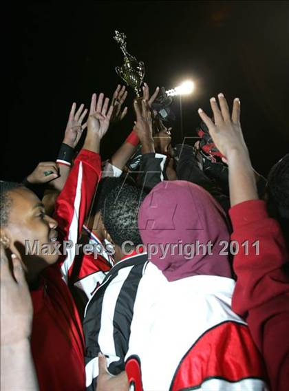 Thumbnail 1 in View Park vs. Animo South Los Angeles (CIF LACS D3 FINAL) photogallery.