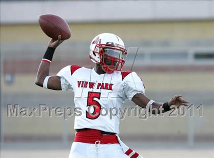 Thumbnail 2 in View Park vs. Animo South Los Angeles (CIF LACS D3 FINAL) photogallery.