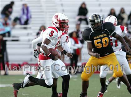 Thumbnail 1 in View Park vs. Animo South Los Angeles (CIF LACS D3 FINAL) photogallery.