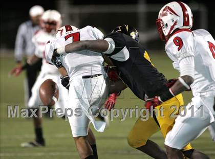 Thumbnail 2 in View Park vs. Animo South Los Angeles (CIF LACS D3 FINAL) photogallery.