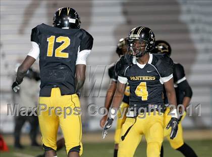 Thumbnail 1 in View Park vs. Animo South Los Angeles (CIF LACS D3 FINAL) photogallery.