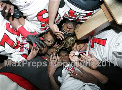 Thumbnail 1 in View Park vs. Animo South Los Angeles (CIF LACS D3 FINAL) photogallery.