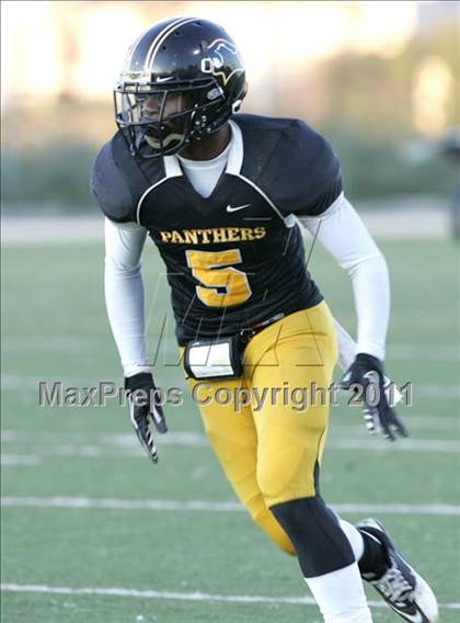 Thumbnail 1 in View Park vs. Animo South Los Angeles (CIF LACS D3 FINAL) photogallery.