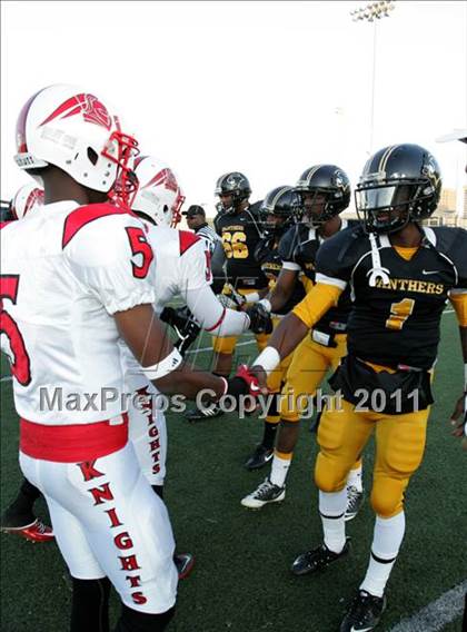 Thumbnail 1 in View Park vs. Animo South Los Angeles (CIF LACS D3 FINAL) photogallery.