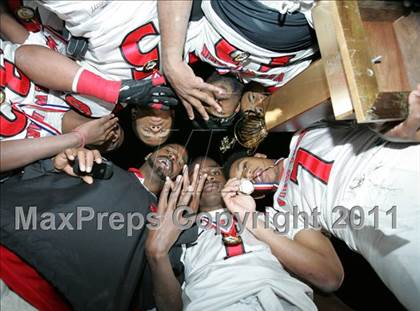 Thumbnail 1 in View Park vs. Animo South Los Angeles (CIF LACS D3 FINAL) photogallery.