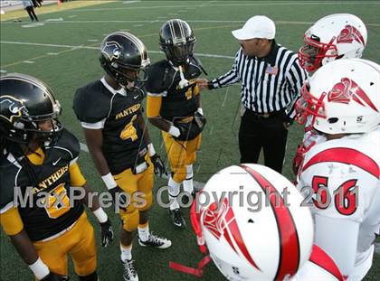 Thumbnail 2 in View Park vs. Animo South Los Angeles (CIF LACS D3 FINAL) photogallery.