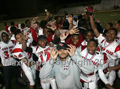 Thumbnail 1 in View Park vs. Animo South Los Angeles (CIF LACS D3 FINAL) photogallery.