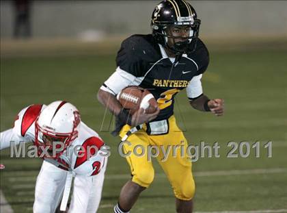 Thumbnail 2 in View Park vs. Animo South Los Angeles (CIF LACS D3 FINAL) photogallery.