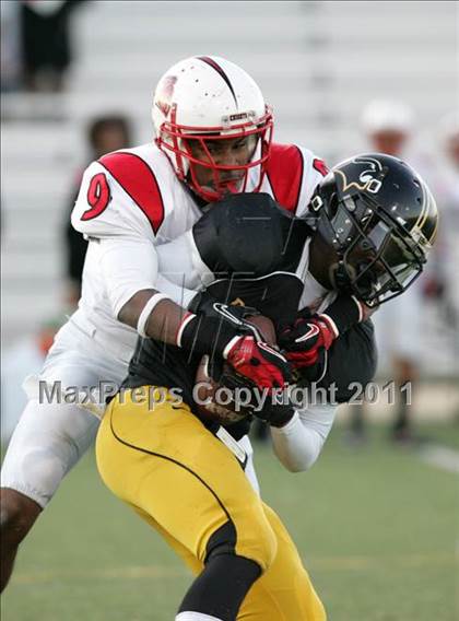 Thumbnail 1 in View Park vs. Animo South Los Angeles (CIF LACS D3 FINAL) photogallery.