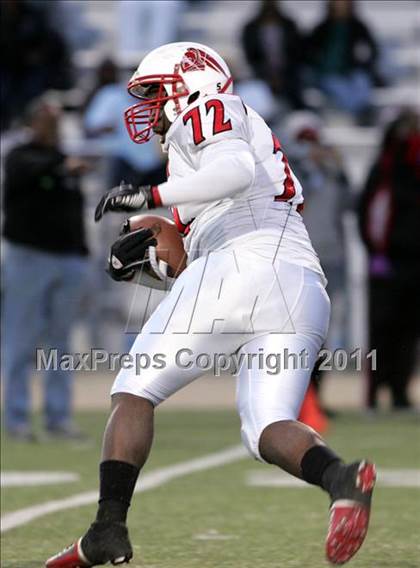 Thumbnail 3 in View Park vs. Animo South Los Angeles (CIF LACS D3 FINAL) photogallery.