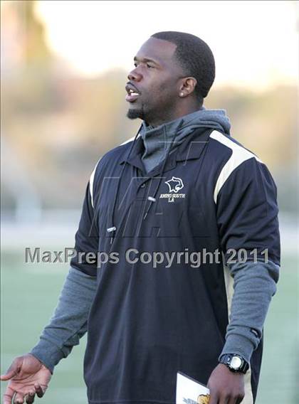 Thumbnail 3 in View Park vs. Animo South Los Angeles (CIF LACS D3 FINAL) photogallery.