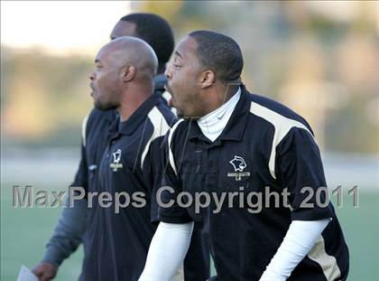 Thumbnail 2 in View Park vs. Animo South Los Angeles (CIF LACS D3 FINAL) photogallery.
