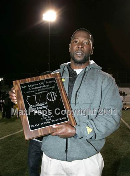 Thumbnail 2 in View Park vs. Animo South Los Angeles (CIF LACS D3 FINAL) photogallery.