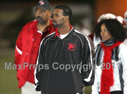 Thumbnail 3 in View Park vs. Animo South Los Angeles (CIF LACS D3 FINAL) photogallery.