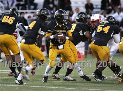 Thumbnail 2 in View Park vs. Animo South Los Angeles (CIF LACS D3 FINAL) photogallery.