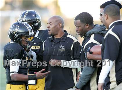 Thumbnail 1 in View Park vs. Animo South Los Angeles (CIF LACS D3 FINAL) photogallery.