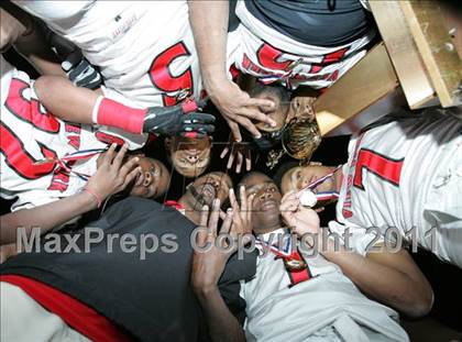 Thumbnail 2 in View Park vs. Animo South Los Angeles (CIF LACS D3 FINAL) photogallery.