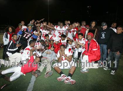 Thumbnail 2 in View Park vs. Animo South Los Angeles (CIF LACS D3 FINAL) photogallery.