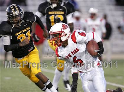 Thumbnail 2 in View Park vs. Animo South Los Angeles (CIF LACS D3 FINAL) photogallery.