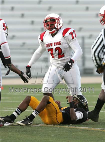 Thumbnail 2 in View Park vs. Animo South Los Angeles (CIF LACS D3 FINAL) photogallery.