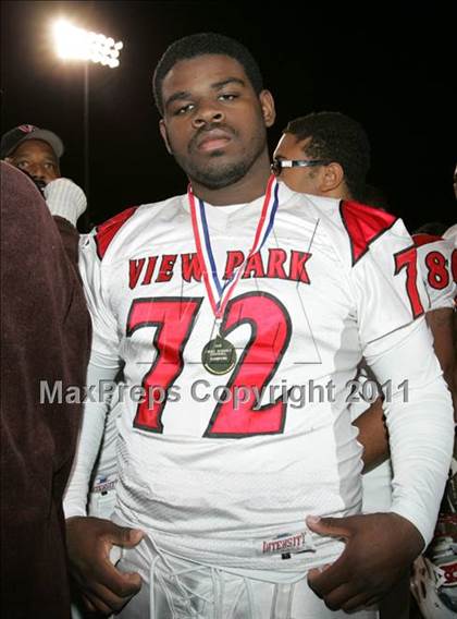 Thumbnail 3 in View Park vs. Animo South Los Angeles (CIF LACS D3 FINAL) photogallery.