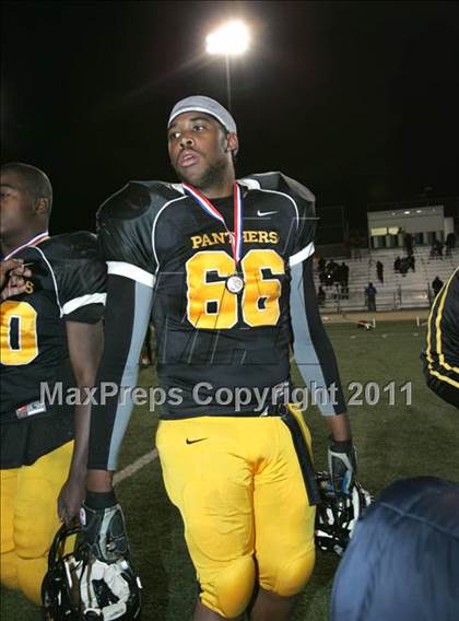 Thumbnail 2 in View Park vs. Animo South Los Angeles (CIF LACS D3 FINAL) photogallery.