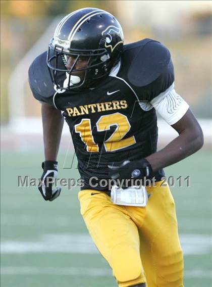 Thumbnail 2 in View Park vs. Animo South Los Angeles (CIF LACS D3 FINAL) photogallery.