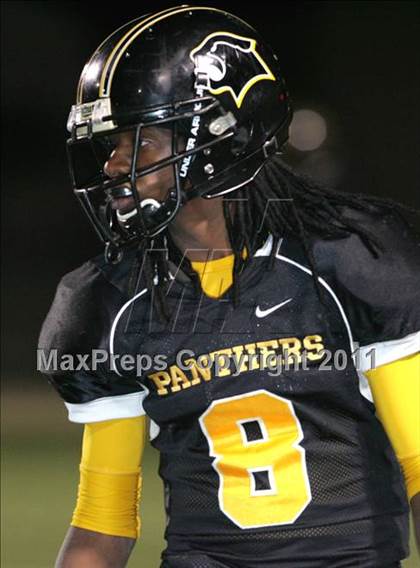 Thumbnail 3 in View Park vs. Animo South Los Angeles (CIF LACS D3 FINAL) photogallery.