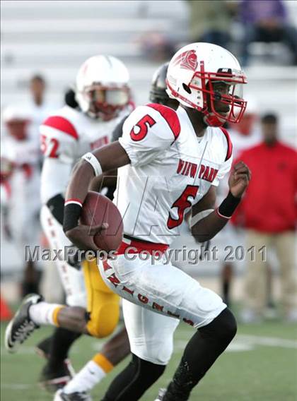 Thumbnail 2 in View Park vs. Animo South Los Angeles (CIF LACS D3 FINAL) photogallery.