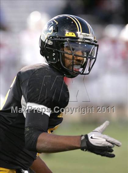 Thumbnail 2 in View Park vs. Animo South Los Angeles (CIF LACS D3 FINAL) photogallery.