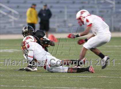 Thumbnail 3 in View Park vs. Animo South Los Angeles (CIF LACS D3 FINAL) photogallery.