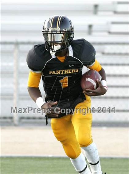Thumbnail 1 in View Park vs. Animo South Los Angeles (CIF LACS D3 FINAL) photogallery.