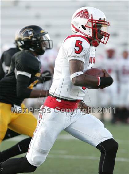 Thumbnail 3 in View Park vs. Animo South Los Angeles (CIF LACS D3 FINAL) photogallery.