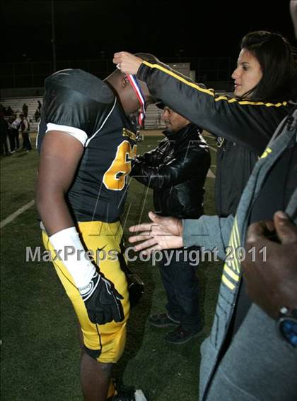 Thumbnail 3 in View Park vs. Animo South Los Angeles (CIF LACS D3 FINAL) photogallery.