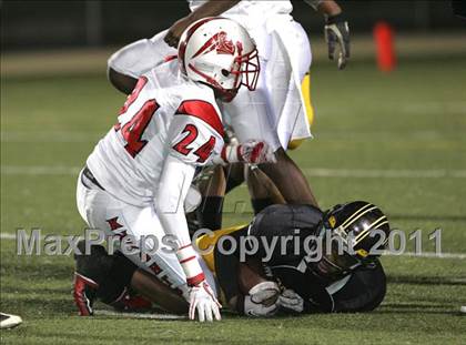 Thumbnail 2 in View Park vs. Animo South Los Angeles (CIF LACS D3 FINAL) photogallery.
