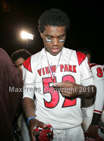 Thumbnail 3 in View Park vs. Animo South Los Angeles (CIF LACS D3 FINAL) photogallery.